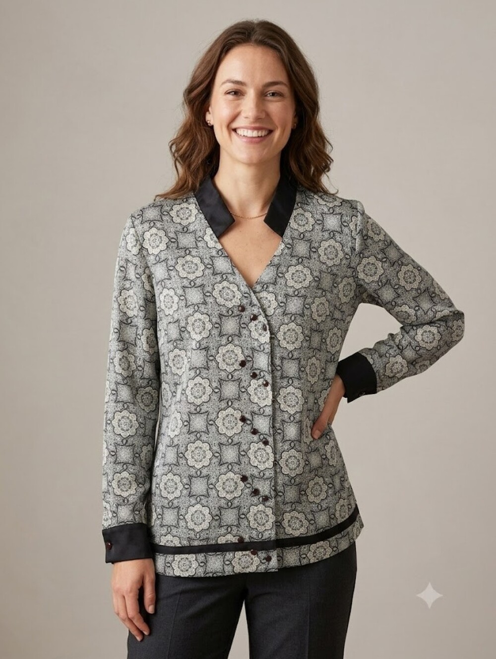 Vintage patterned Blouse 80s Eclectic Grandma Medallion Graphic Retro
